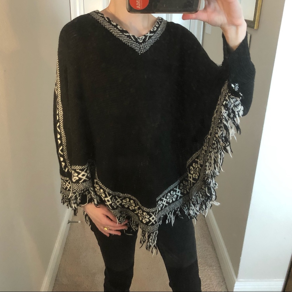 Thick Black & White poncho!